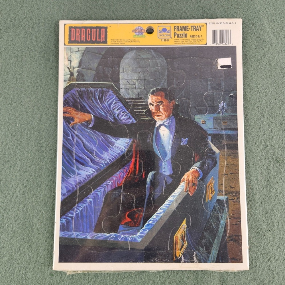 Vintage Dracula Frame Tray Puzzle Golden Universal Studios Monsters NEW